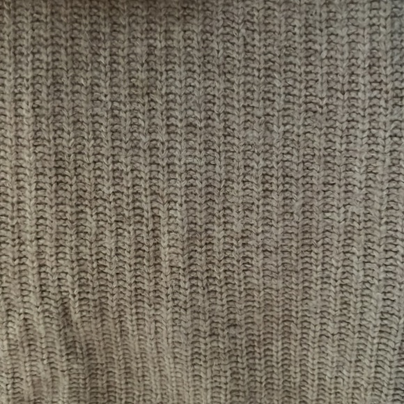 Club Monaco sweater - Picture 4 of 4